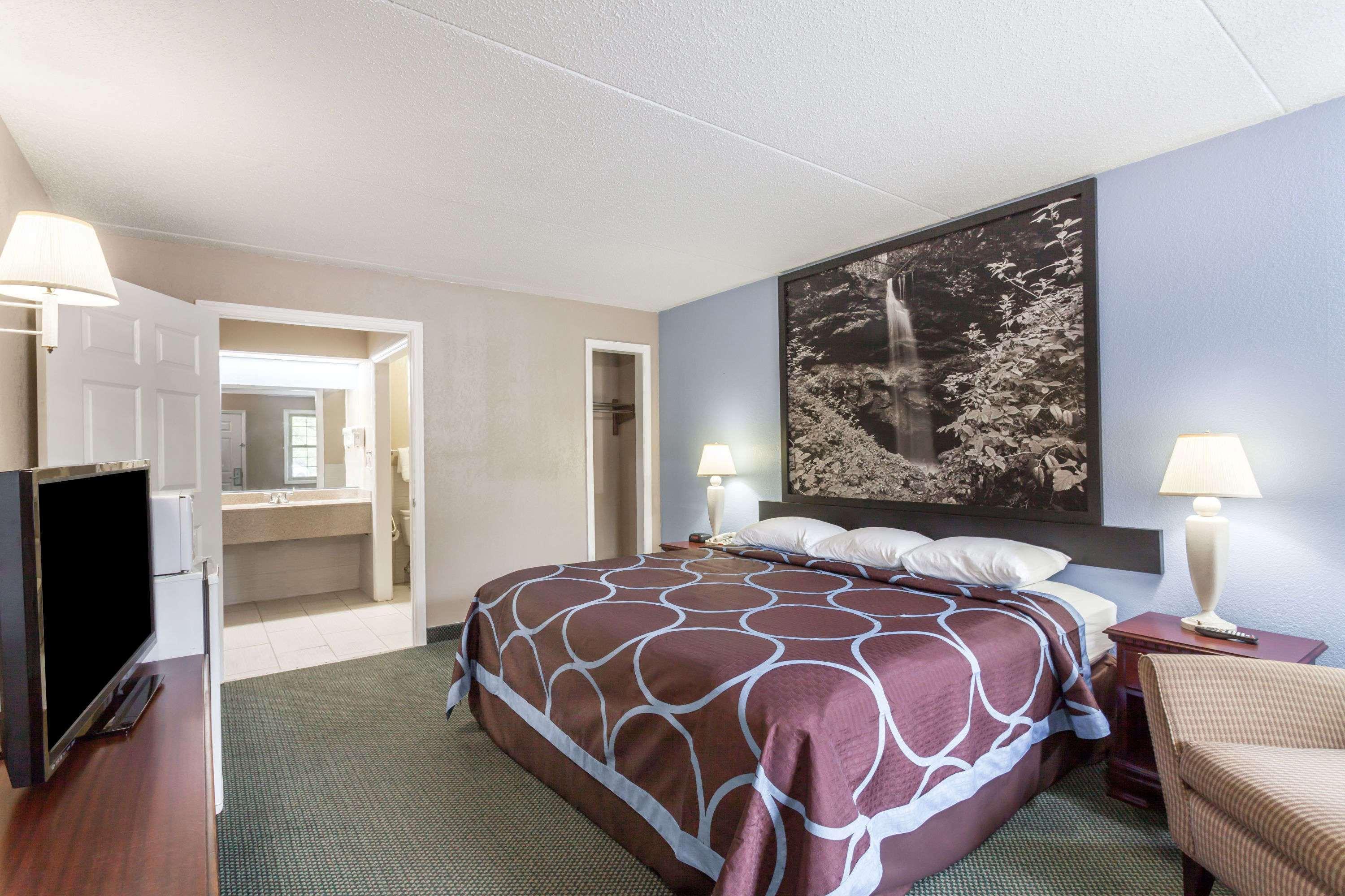 Super 8 By Wyndham Kingston Hotel Kültér fotó