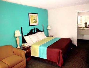 Super 8 By Wyndham Kingston Hotel Kültér fotó