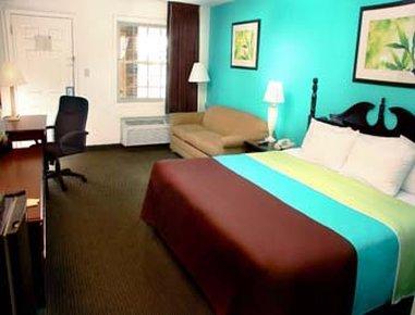 Super 8 By Wyndham Kingston Hotel Kültér fotó